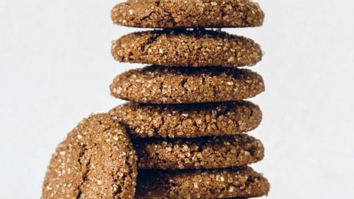 Ginger Molasses Spelt Cookies